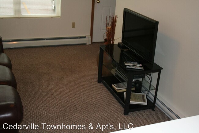 Building Photo - 2802-2888 Cedarville Dr