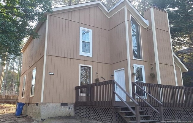 Foto del edificio - 5729 Waterwood Dr