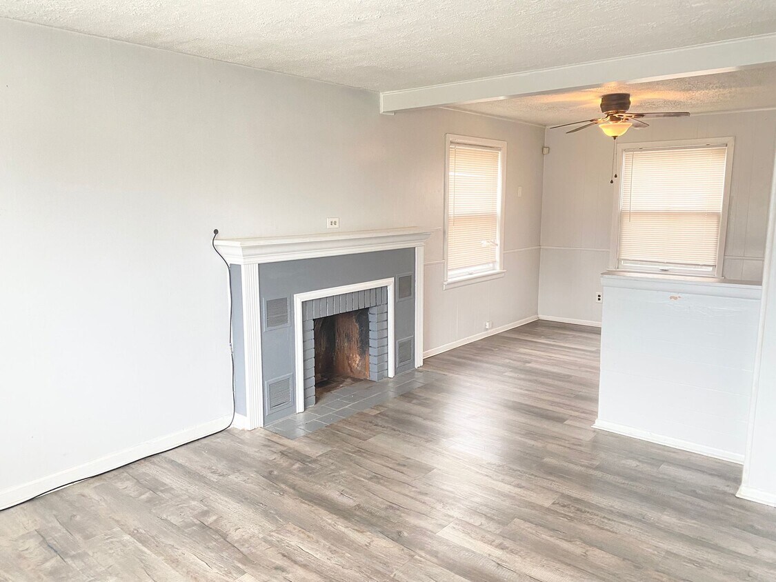 294 Shields Rd Unit 1, Youngstown, OH 44512 Apartments in Youngstown