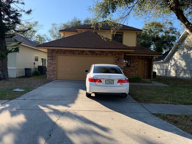 Foto del edificio - 3807 Long Grove Ln