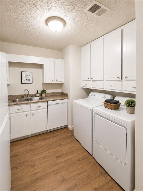 Foto del edificio - 232 Rustwood Dr