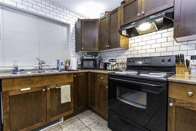 Building Photo - 45535-45535 Shawnigan Crescent