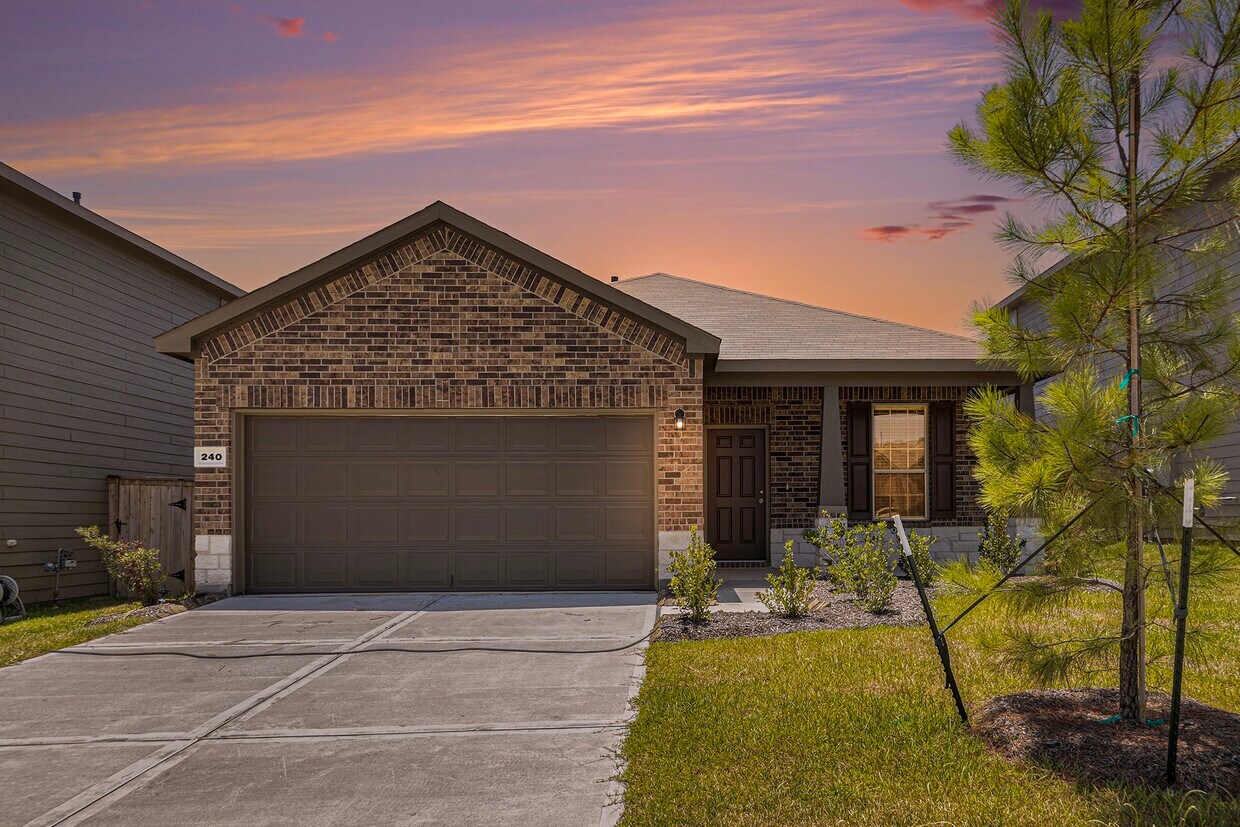 Foto principal - 240 Seven Pnes Dr