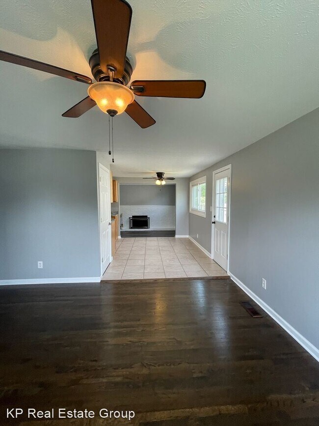 Foto del edificio - 3 br, 1 bath House - 3296 Penfield Rd.