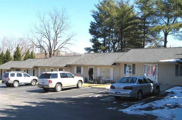Primary Photo - Park Street Apartments