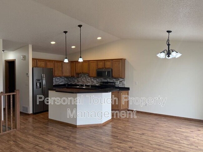 Building Photo - 2480 5th St W