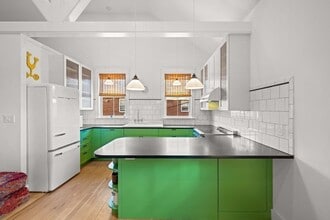 Building Photo - 22 Mitchell St