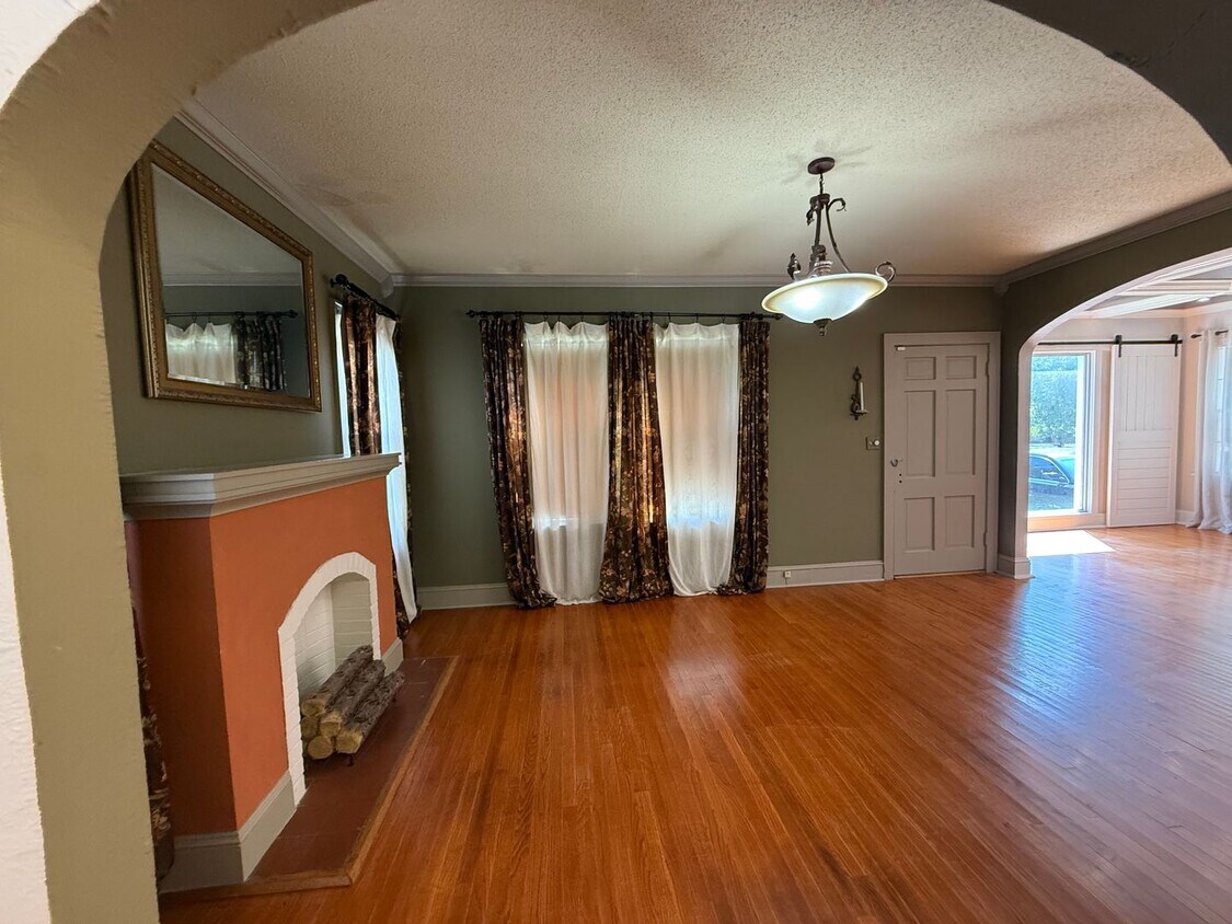Foto principal - Charming Historic Highland Rental – 3BR, 2...