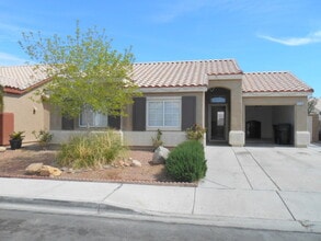 Building Photo - 1716 Crystal Chimes Dr