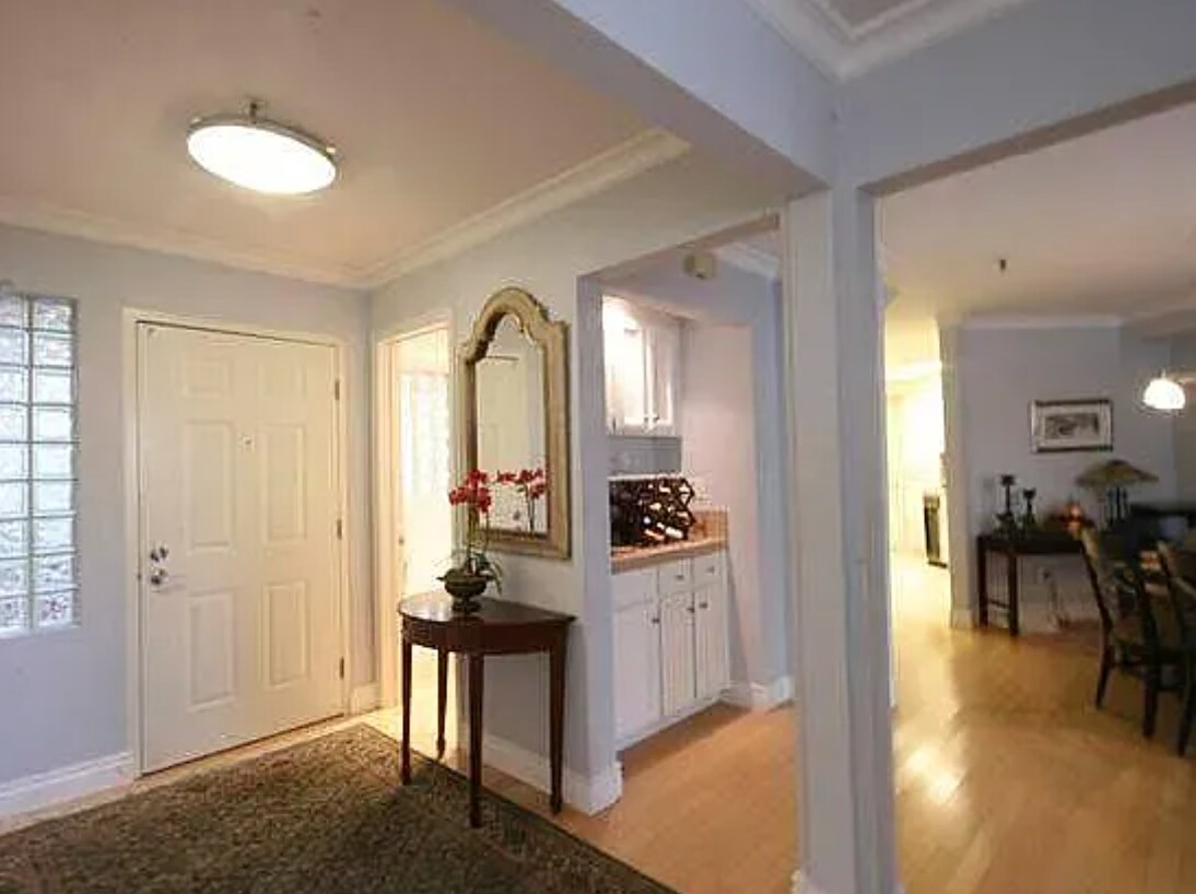 Foto principal - 365 Forest Ave