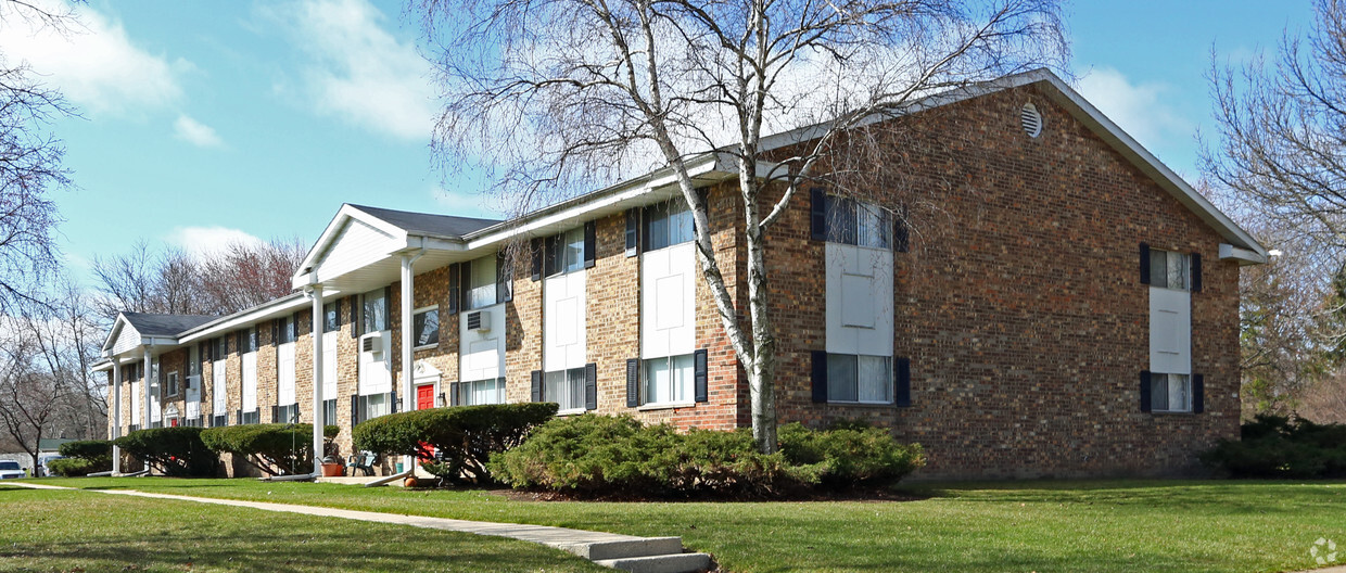 Foto principal - Applewood Village Apartments