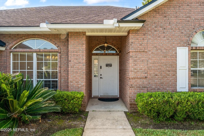 Building Photo - 4956 Grand Lakes Dr N