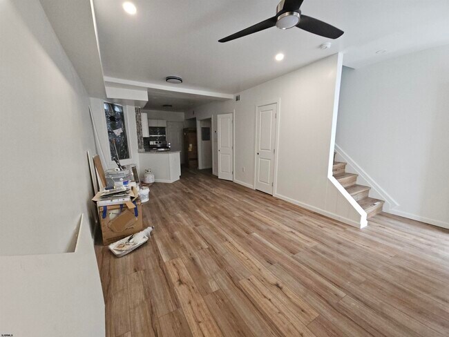 Building Photo - 902 Keener Ave