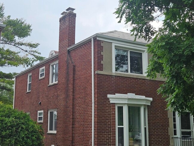 Building Photo - 1798 Northwest Blvd