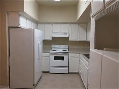 Building Photo - 8729 Village of Fondren Dr