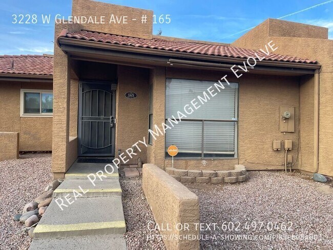 Foto del edificio - 3228 W Glendale Ave