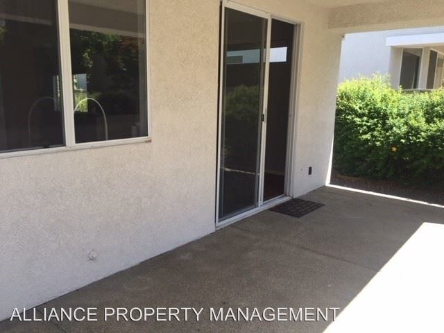 Building Photo - 1 br, 2 bath House - 110 Clover Springs Dr