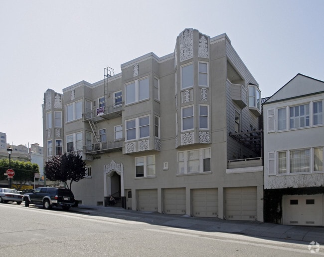 Building Photo - 2801 Octavia St