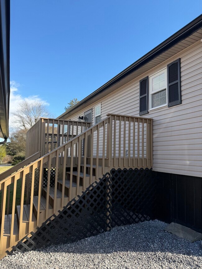 Parte trasera de la casa - 10029 Westland Dr