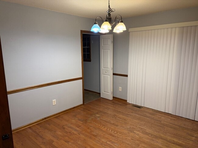 Foto del edificio - 3BR/2BA Home in Oak Subdivision Featuring a Large Backyard