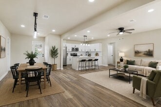 Building Photo - 1120 17th Ave N