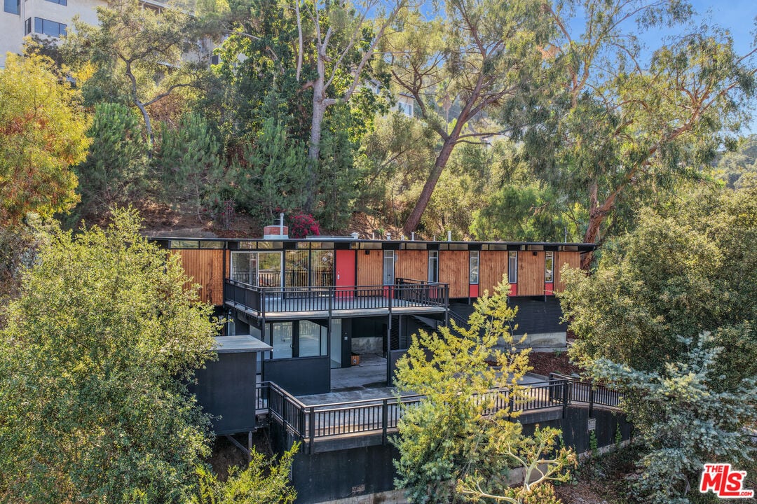Foto principal - 1404 Oak Grove Dr