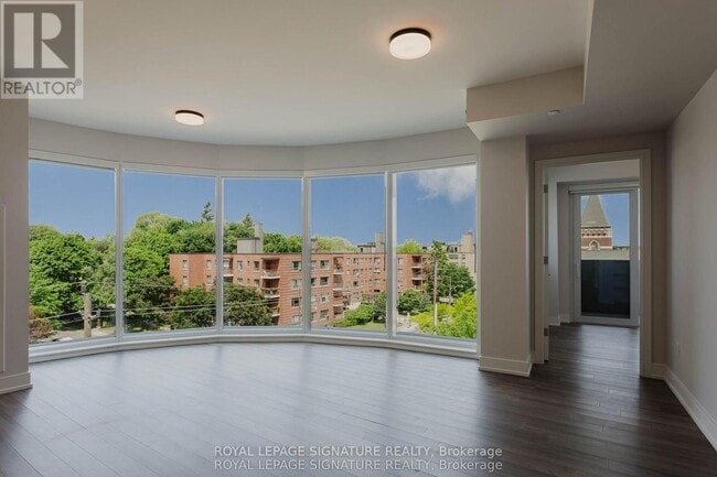 Building Photo - 2525 Bathurst St