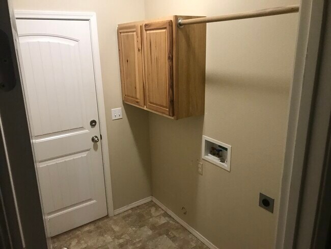 Cuarto de servicio - 16089 Sunnyfield