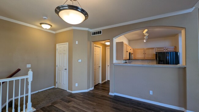 Building Photo - Beautiful condo in Castle Rock