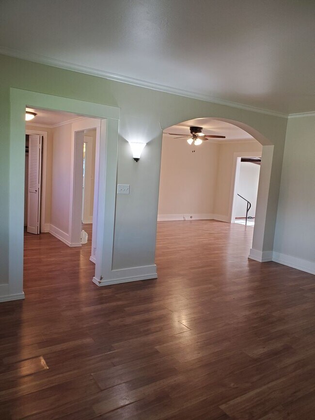 Foto del edificio - 933 Delaware St