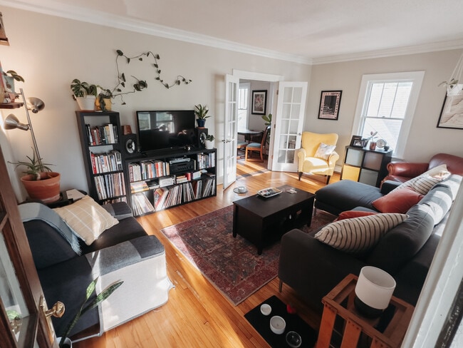 Living Room - 4133 Portland Ave