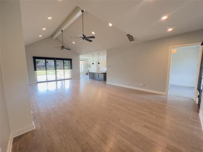 Foto del edificio - 424 Seville Dr