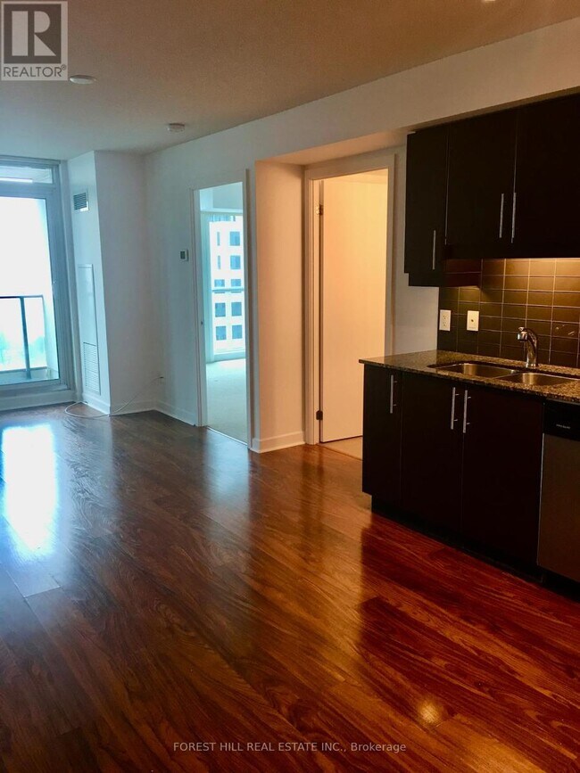 Photo du bâtiment - 1311 Bay St.