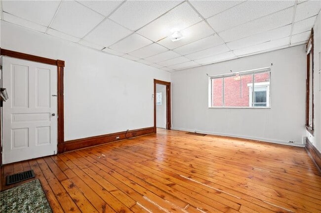 Foto del edificio - 3336 Ward St