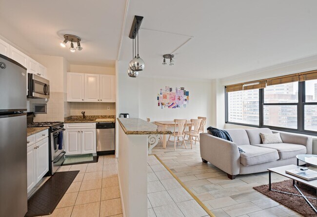 Foto del edificio - 135 Montgomery St