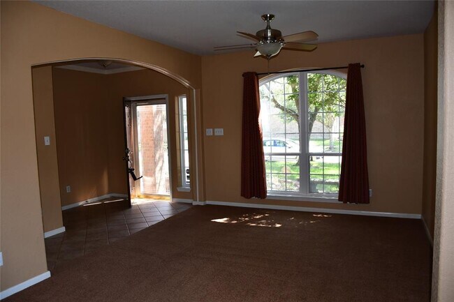 Foto del edificio - 18118 Cypress Valley Ln
