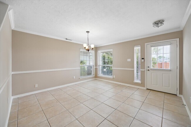 Foto del edificio - 2411 Lacyberry St