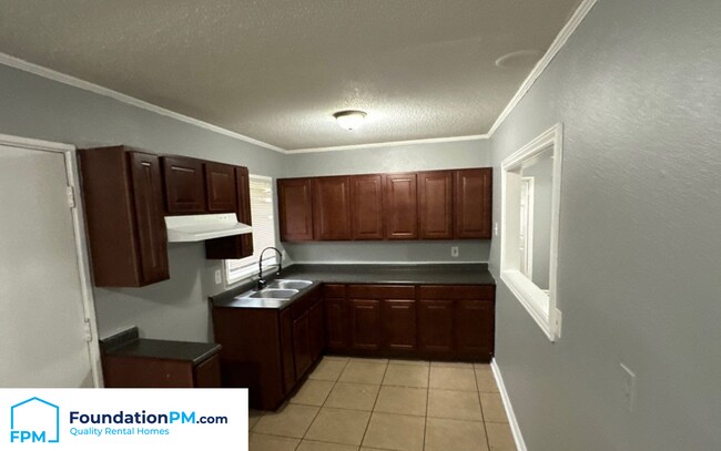 Foto del edificio - 1911 Capri Rd