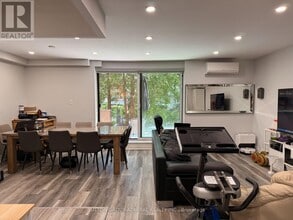 Building Photo - 25 Pebble Byway