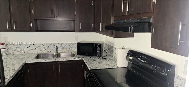 Foto del edificio - 9301 SW 92nd Ave