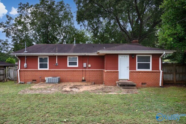 Building Photo - 4210 Toftoy Dr SW