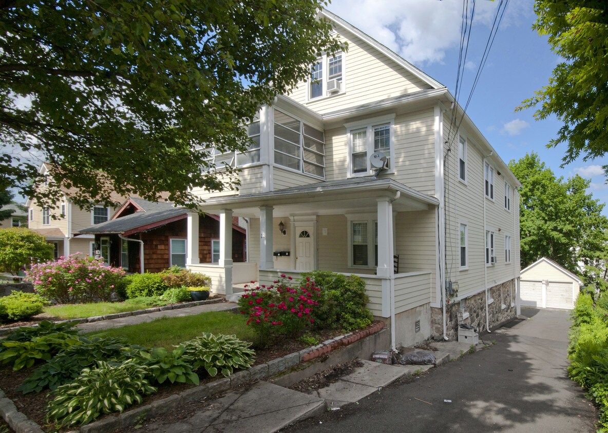 Foto principal - 22 Hinckley Ave
