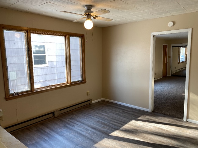 Foto del edificio - 217 Central Ave S