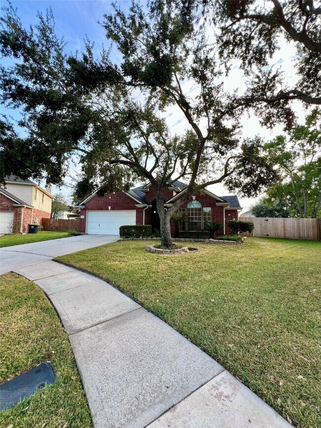 Foto del edificio - 2710 Sunhill Ct