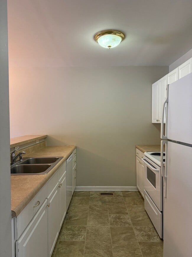 Foto del edificio - 101 Daughety Ct