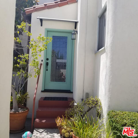 Foto del edificio - 1114 S Clark Dr