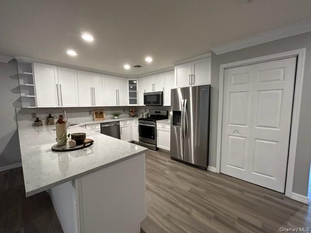 Foto del edificio - 98 Village Green Dr