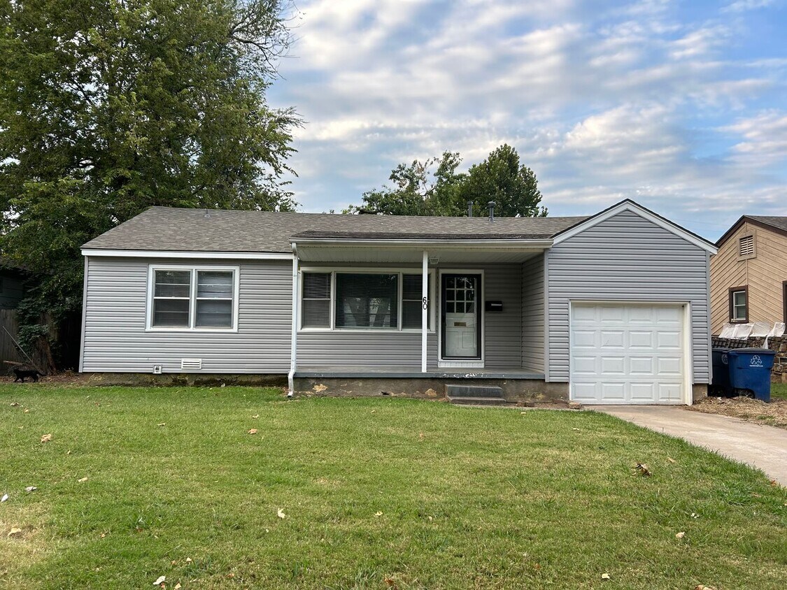 Foto principal - For Lease | South Tulsa | $1125 Rent