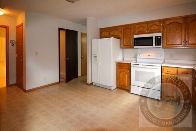 Foto del edificio - Comfortable 2 Bedroom/ 2 Bathroom/ 2 Car D...