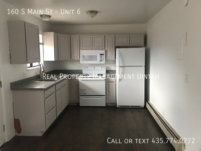 Building Photo - Rosewood Apartments